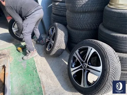 벤츠 W213 E300 18인치 휠 상처 수리 후, 다이아몬드 커팅 가공을 이용한 블랙 폴리시 휠 만들기_! / 용인 처인구
