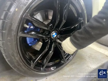 따뜻한 봄에 오픈 에어링의 기쁨을 누릴 수 있는 BMW G29 Z4 20i 휠 상처 수리 후, 유광 블랙 휠도색 그리고 블루 캘리퍼 도색까지_! / 용인 처인구