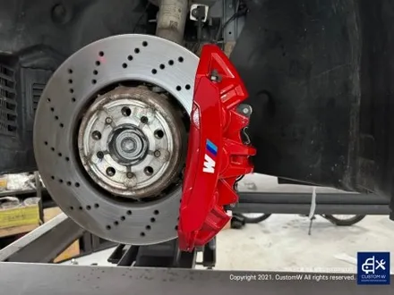 BMW G82 M4 826M 휠 상처 수리 후, 블랙 유광 휠 복원 도색 그리고 레드 캘리퍼 도색 작업까지_! / 용인 처인구