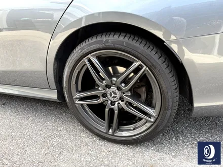 벤츠 W213 E300 AMG 라인 19인치 휠 상처 수리 후, 건메탈 그레이 휠 도색 / 용인 처인구