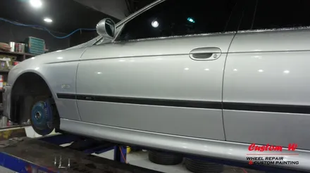 이제는 세월속의 차량이 되었지만 여전히 멋진 BMW E39 540 차량의 BBS RGR 휠수리 및 고스트크롬 도색. / 용인 처인구