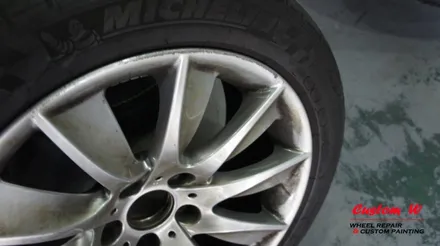 BMW 528I 18인치 터빈휠 상처 수리 후 고스트크롬 휠도색. / 용인 처인구