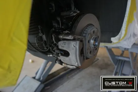벤츠 C238 E클래스 쿠페 맷블랙 휠도색 + 레드 캘리퍼도색. / 용인 처인구