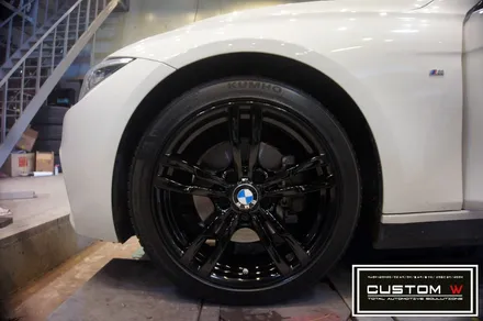 BMW F30 320D M팩  441M  휠 블랙유광 휠도색. / 용인 처인구
