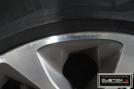 BMW X6 20인치 휠상처 수리후  블랙 유광 휠도색 , 캘리퍼 도색. 커스텀W / 용인 처인구
