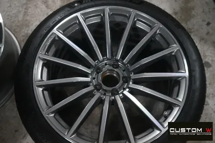 매일 입고 되는 벤츠 GT43 AMG 4도어 블랙 유광 휠도색, 카본 세라믹 골드 캘리퍼 도색. / 용인 처인구