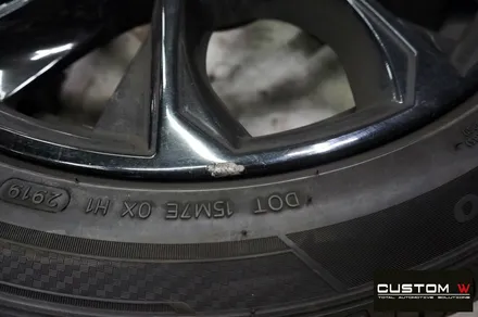 BMW X6 40d 기존 휠 도색 차량 휠 상처 수리 후 블랙유광 휠도색 재작업 / 용인 처인구