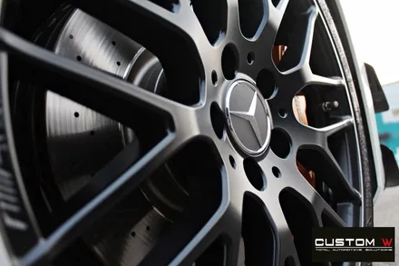 벤츠 A45 AMG 무광 블랙실버 투톤 휠 + 골드 캘리퍼 도색 / 용인 처인구