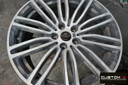 BMW M 530i 664M 휠 상처 수리 후 블랙유광 휠도색 / 용인 처인구