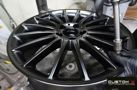 기존 벤츠 A45 AMG 휠 상처 수리 후 무광블랙 휠도색 / 용인 처인구