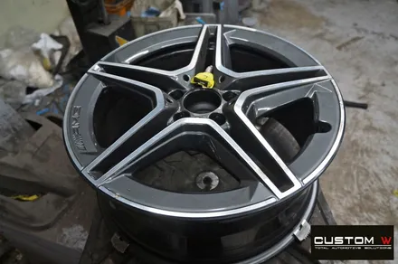 벤츠 GLC300e 휠 상처 수리 후 블랙유광 휠도색 + 레드 캘리퍼 도색 / 용인 처인구