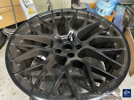 포르쉐 마칸 GTS 휠수리 후 젯블랙 휠도색 / 용인 처인구