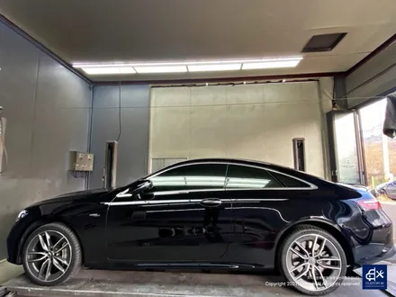 벤츠 E53 AMG 잘못된 도색 이력 박리 후 투톤 유광 휠도색 + 레드 캘리퍼 도색 / 용인 처인구