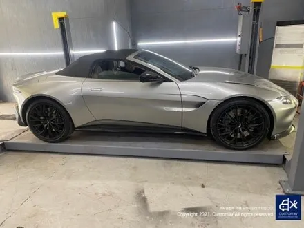 부내나는 애스턴 마틴 밴티지 ASTON MARTIN VANTAGE 심지어 로드스터라니.!아쉬운 캘리퍼를 완성체로 만들어 드렸습니다. 골드 캘리퍼 도색_!(feat. 차 리뷰 숏 영상) / 용인 처인구