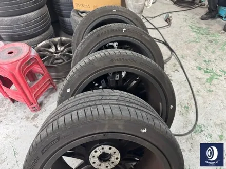 유니크한 차량_!! / BMW G99 M5 투어링 제트 블랙 / 하이그로시 블랙 (검정 유광) 휠 도색 / 용인 처인구