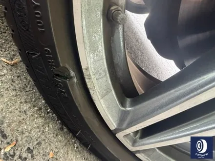 벤츠 W213 E300 AMG 라인 19인치 휠 상처 수리 후, 건메탈 그레이 휠 도색 / 용인 처인구