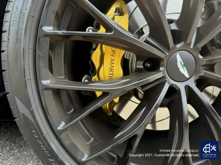 부내나는 애스턴 마틴 밴티지 ASTON MARTIN VANTAGE 심지어 로드스터라니.!아쉬운 캘리퍼를 완성체로 만들어 드렸습니다. 골드 캘리퍼 도색_!(feat. 차 리뷰 숏 영상) / 용인 처인구