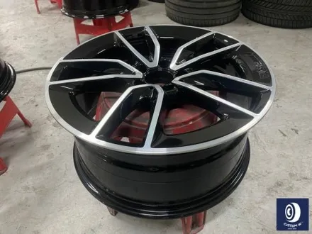 벤츠 C43 AMG 휠 상처 수리 후, 다이아몬드 커팅 가공을 이용한 블랙 폴리시 투톤 휠 커스텀 도색 / 용인 처인구
