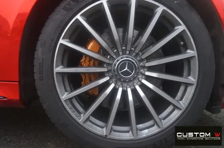 매일 같이 입고 되는  벤츠 GT43 AMG 4 도어 골드 캘리퍼 도색, 하이그로시 블랙 검정 유광 휠도색. / 용인 처인구
