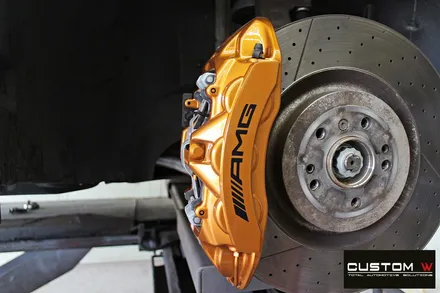 벤츠 GLE63 AMG 휠 상처 수리 후 무광블랙실버 투톤 휠 + 카본 세라믹 골드 캘리퍼 도색 / 용인 처인구