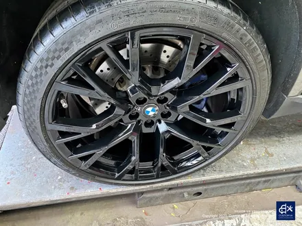 BMW X5M 809M 휠수리 후 블랙유광 휠도색 / 용인 처인구