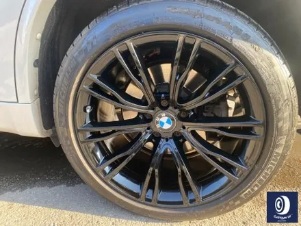 BMW F15 X5 20인치 인디 비주얼 휠 / 휠 수리 도색 불량 기존 페인트 제거 (약품 박리) 후, 블랙 유광 휠도색 재작업 / 용인 처인구