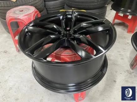 아우디 A7 50TFSI 20인치 다이아몬드 커팅 가공을 이용한 블랙 폴리시 커스텀 투톤 휠도색 + 심각한 부식 제거 후, 카본 세라믹 골드(오렌지 골드) 캘리퍼 도색 작업까지_! / 용인 처인구