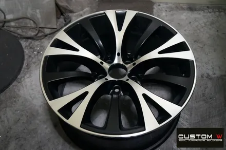 BMW 5GT 잘 못된 휠수리로 엉망이 된 휠 재작업. 다이아몬드 커팅 블랙 폴리시 휠로 재탄생 그리고  캘리퍼 도색까지.! / 용인 처인구
