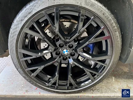 BMW X5M 809M 휠수리 후 블랙유광 휠도색 / 용인 처인구