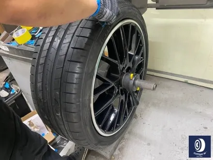 포르쉐 파나메라 GTS 21인치 투톤 스포츠 디자인 휠 상처 수리 후, 다이아몬드 커팅 복원 + 사이드 미러 손상 교체 & 리어 범퍼 손상 복원 도색 / 신품 타이어 교환까지_! / 용인 처인구