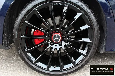 벤츠 CLS400d 휠 상처 수리 후 블랙유광 휠도색 + 레드 캘리퍼 도색 / 용인 처인구