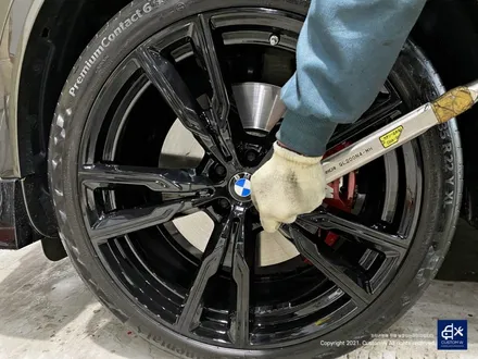 BMW X6 M50i 747M 블랙유광 휠도색 / 용인 처인구