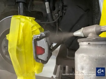 아우디 A7 50TDI 20인치 휠 상처 수리 후, 다이아몬드 커팅 가공을 이용한 블랙 폴리시 휠 커스텀 도색 작업 그리고 레드 캘리퍼 도색 작업까지_! / 용인 처인구