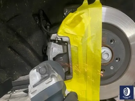 아우디 A7 55TFSI e 20인치 다이아몬드 커팅 가공을 이용한 블랙 폴리시 휠 커스텀 +  부식 방지 블랙 컬러로 캘리퍼 도색 작업까지_! / 용인 처인구