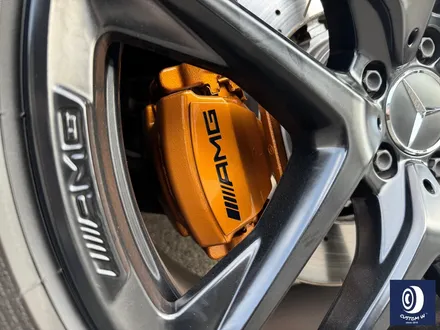 벤츠 GLE53 AMG 브레이크 부식 제거 후, 카본 세라믹 골드 컬러 캘리퍼 도색 / 용인 처인구
