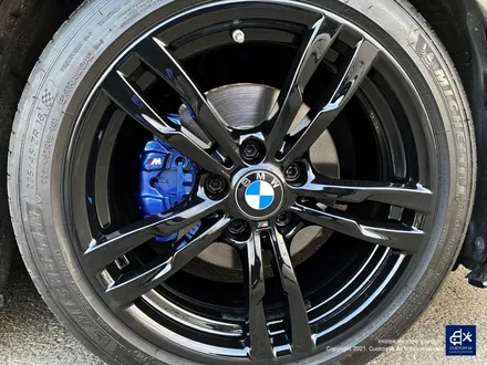 휠, 캘리퍼 모두 새 옷을 입히자! BMW 320i 휠수리 후 블랙유광 휠도색 + 블루 캘리퍼 도색 / 용인 처인구