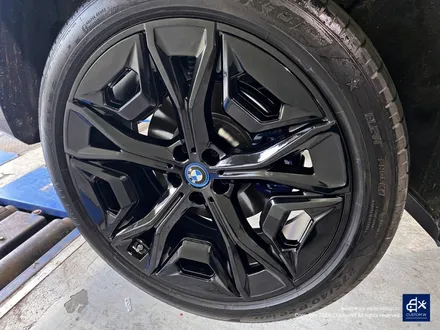 BMW iX50 휠수리 후 블랙유광 휠도색 / 용인 처인구