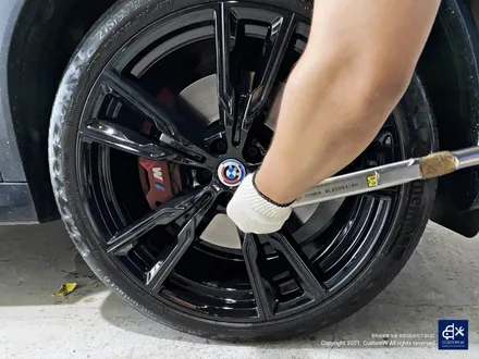 BMW X6 M50i 747M 블랙유광 휠도색 / 용인 처인구