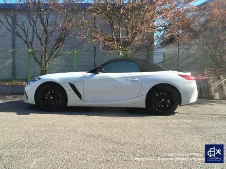 따뜻한 봄에 오픈 에어링의 기쁨을 누릴 수 있는 BMW G29 Z4 20i 휠 상처 수리 후, 유광 블랙 휠도색 그리고 블루 캘리퍼 도색까지_! / 용인 처인구