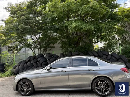 벤츠 W213 E300 AMG 라인 19인치 휠 상처 수리 후, 건메탈 그레이 휠 도색 / 용인 처인구