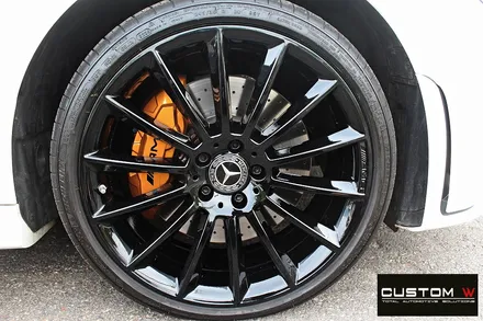 벤츠 CLS450 20인치 마차휠 상처 수리 후 블랙유광 휠도색 + 카본 세라믹 골드 캘리퍼 도색 / 용인 처인구