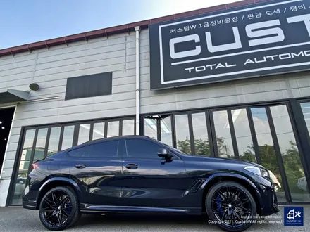 BMW X6M 컴페티션 818M 블랙유광 휠도색 / 용인 처인구