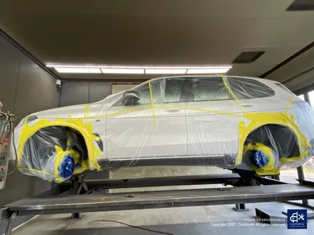 BMW G05 X5 30d 휠수리 불량 기존 페인트 도막 제거 (약품박리) 후 블랙유광 휠도색 + 블루 캘리퍼 도색 / 용인 처인구