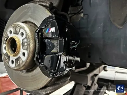BMW G30 520d 휠수리 후 고스트 크롬 휠도색 + 블랙 캘리퍼 도색 / 용인 처인구