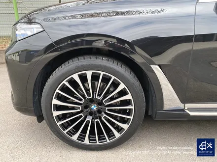 BMW X7 40i 22인치 블랙 폴리시 (블랙 휠도색 + 스포크 전면부 다이아몬드 커팅 가공 블랙 투톤 휠) 세차 관리 유지 보수 관리 용이함 그리고 멋짐 폭발 효과까지_! / 용인 처인구