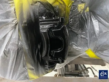 아우디 인증 중고차 상품화 작업  A8L(롱바디)  55TFSI CNC 다이아몬드 커팅 가공을 이용한 블랙 폴리시 휠 커스텀 도색 작업 그리고 블랙 캘리퍼 도색 작업까지_! / 용인 처인구