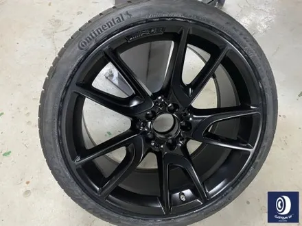 벤츠 W213 E43 AMG 휠 상처 수리 후 사틴 블랙 (무광 검정 / 매트 블랙) 휠 복원 도색 + 카본 세라믹 골드 캘리퍼 도색 / 용인 처인구