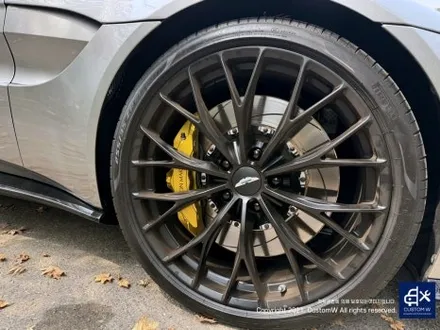 부내나는 애스턴 마틴 밴티지 ASTON MARTIN VANTAGE 심지어 로드스터라니.!아쉬운 캘리퍼를 완성체로 만들어 드렸습니다. 골드 캘리퍼 도색_!(feat. 차 리뷰 숏 영상) / 용인 처인구