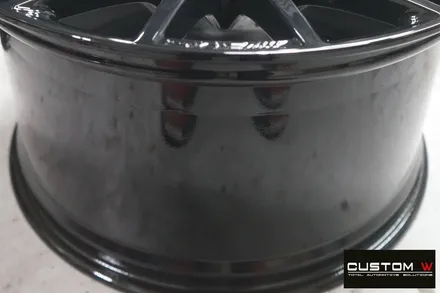 매일 같이 입고 되는  벤츠 GT43 AMG 4 도어 골드 캘리퍼 도색, 하이그로시 블랙 검정 유광 휠도색. / 용인 처인구