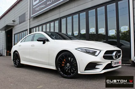 벤츠 CLS450 20인치 마차휠 상처 수리 후 블랙유광 휠도색 + 카본 세라믹 골드 캘리퍼 도색 / 용인 처인구